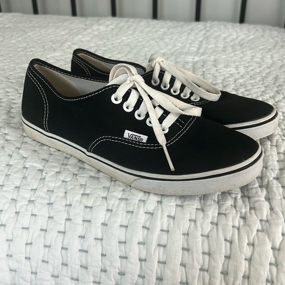 Vans Shoes - Vans Authentic Shoes